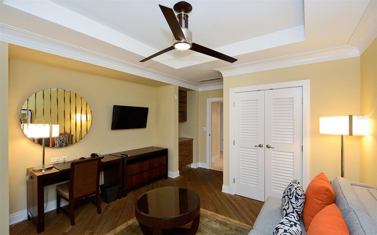915 Seaside Drive , Unit 613, Weeks, Sarasota, FL 34242 Photo