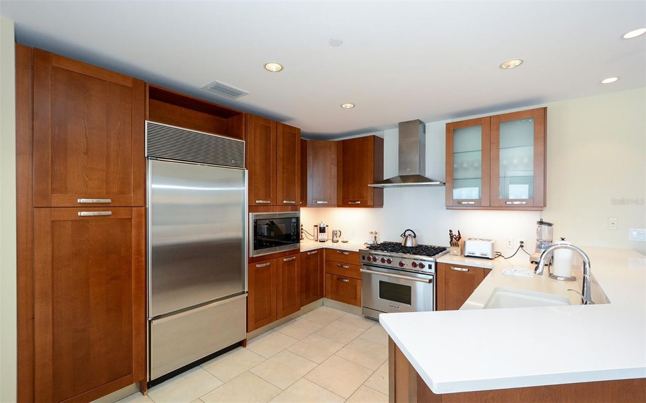 915 Seaside Drive , Unit 613, Weeks, Sarasota, FL 34242 Photo