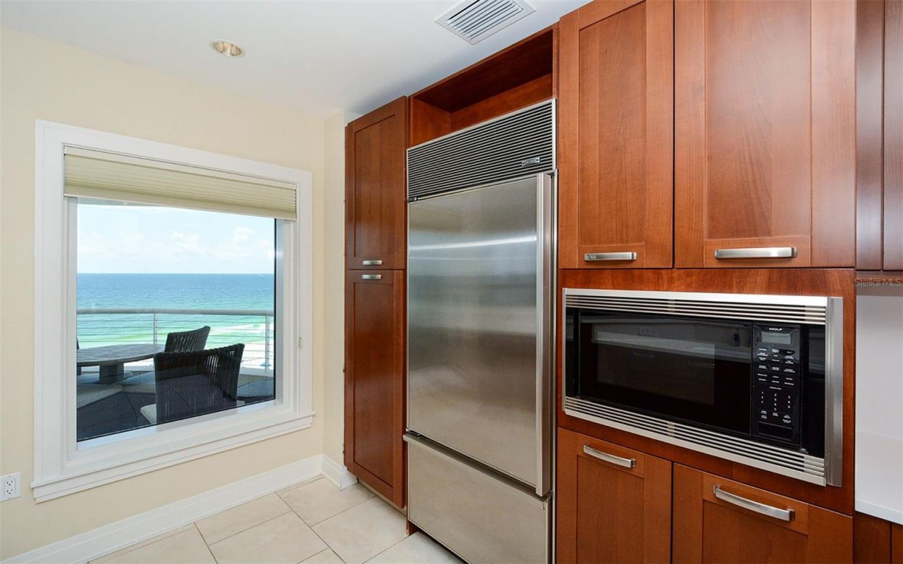 915 Seaside Drive , Unit 613, Weeks, Sarasota, FL 34242 Photo