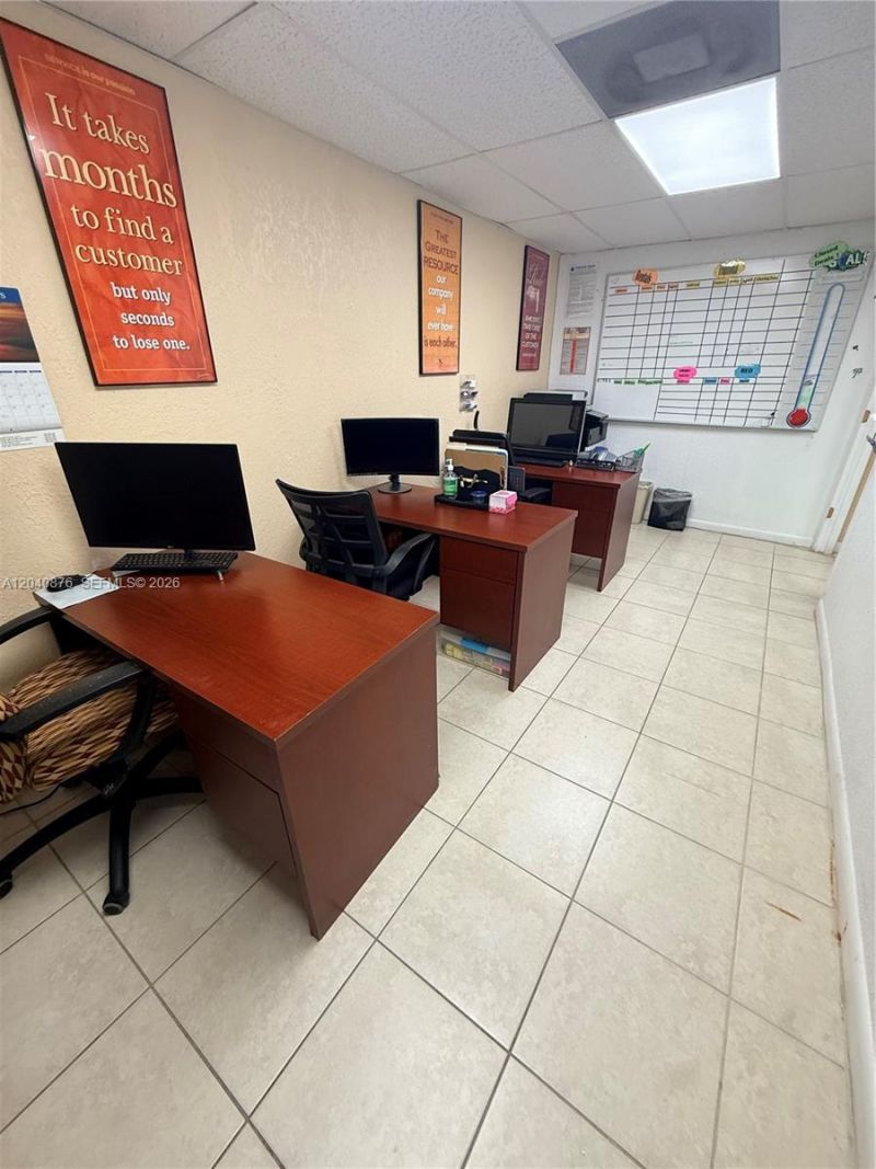 610 NW 183rd St , Unit 207, Miami Gardens, FL 33169 Photo