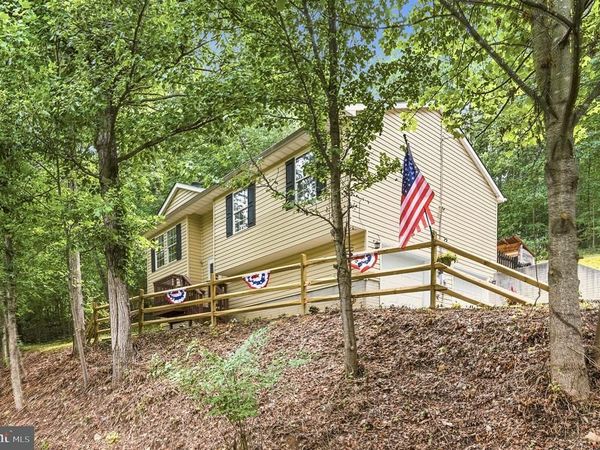 286 OREGON HOLLOW ROAD, LINDEN, VA 22642
