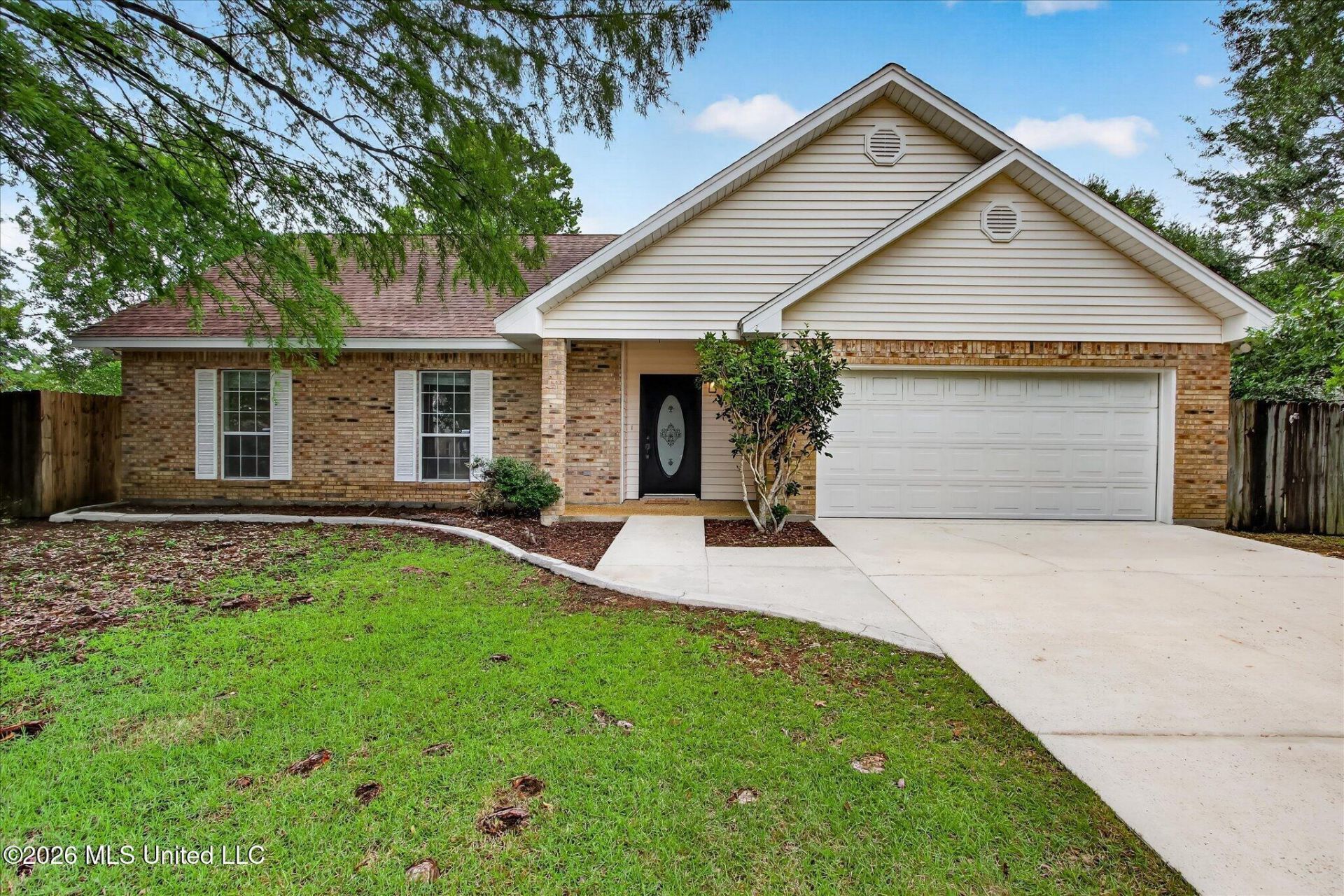 8519 Op La Way, Diamondhead, MS 39525 Main Photo