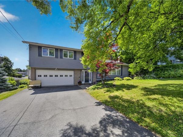 207 Eden Roc Circle, Syracuse, NY 13214