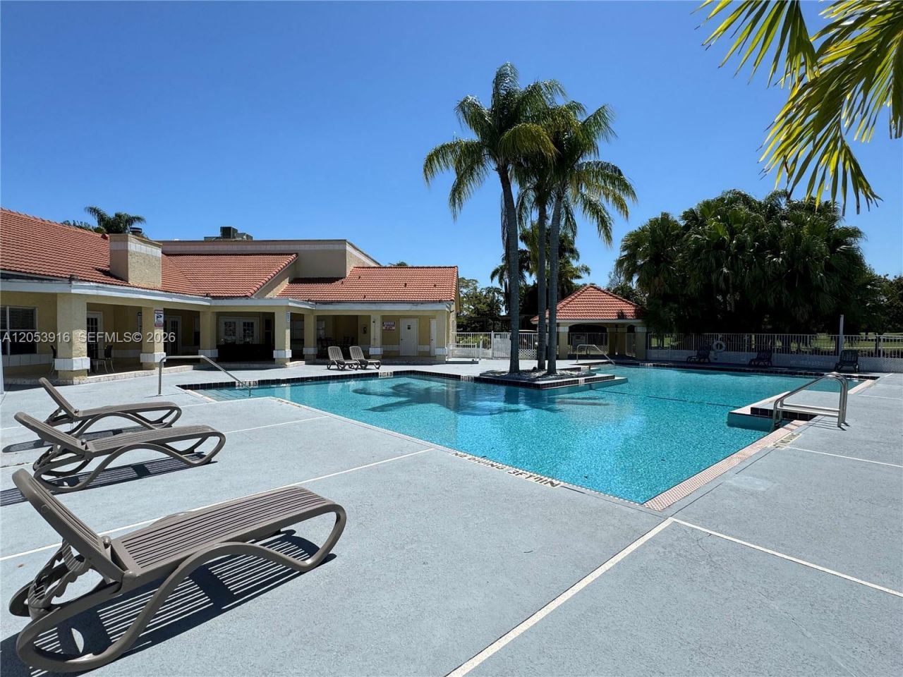 417 Vista Isles Dr, Unit 2324, Sunrise, FL 33325 Photo