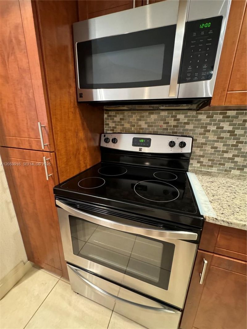 417 Vista Isles Dr, Unit 2324, Sunrise, FL 33325 Photo