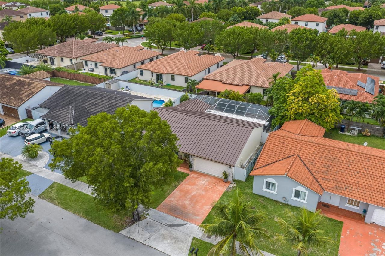 15431 SW 177th Ter , Miami, FL 33187 Photo