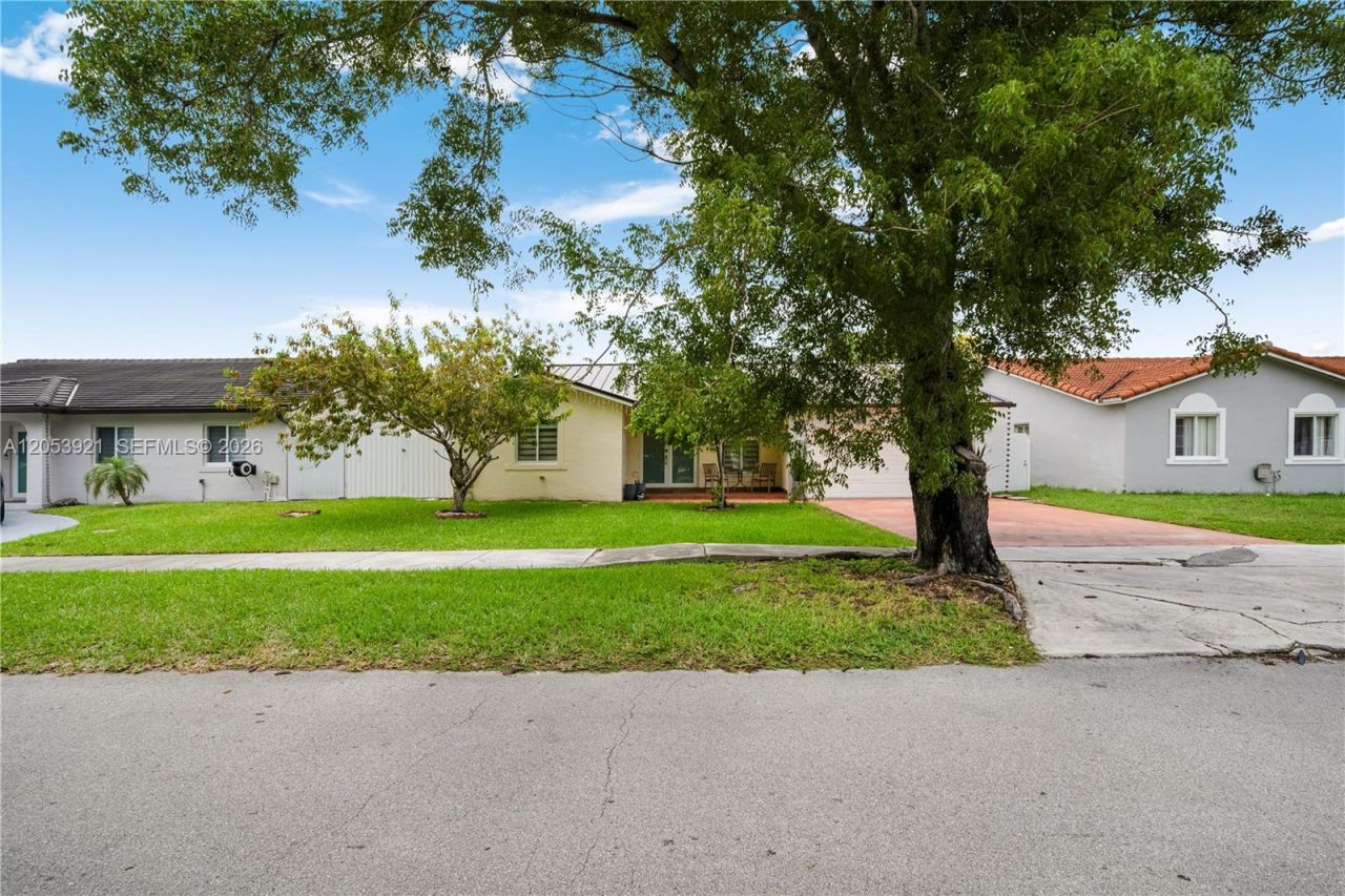 15431 SW 177th Ter , Miami, FL 33187 Photo