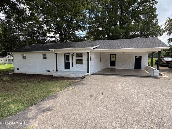 1705 S College Street , Trenton, TN 38382