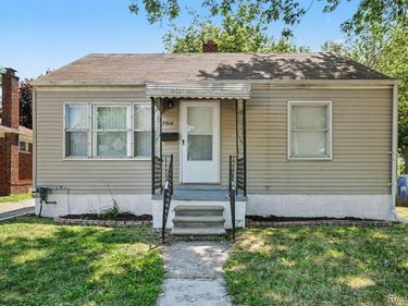 7516 Fisher Avenue, Warren, MI 48091