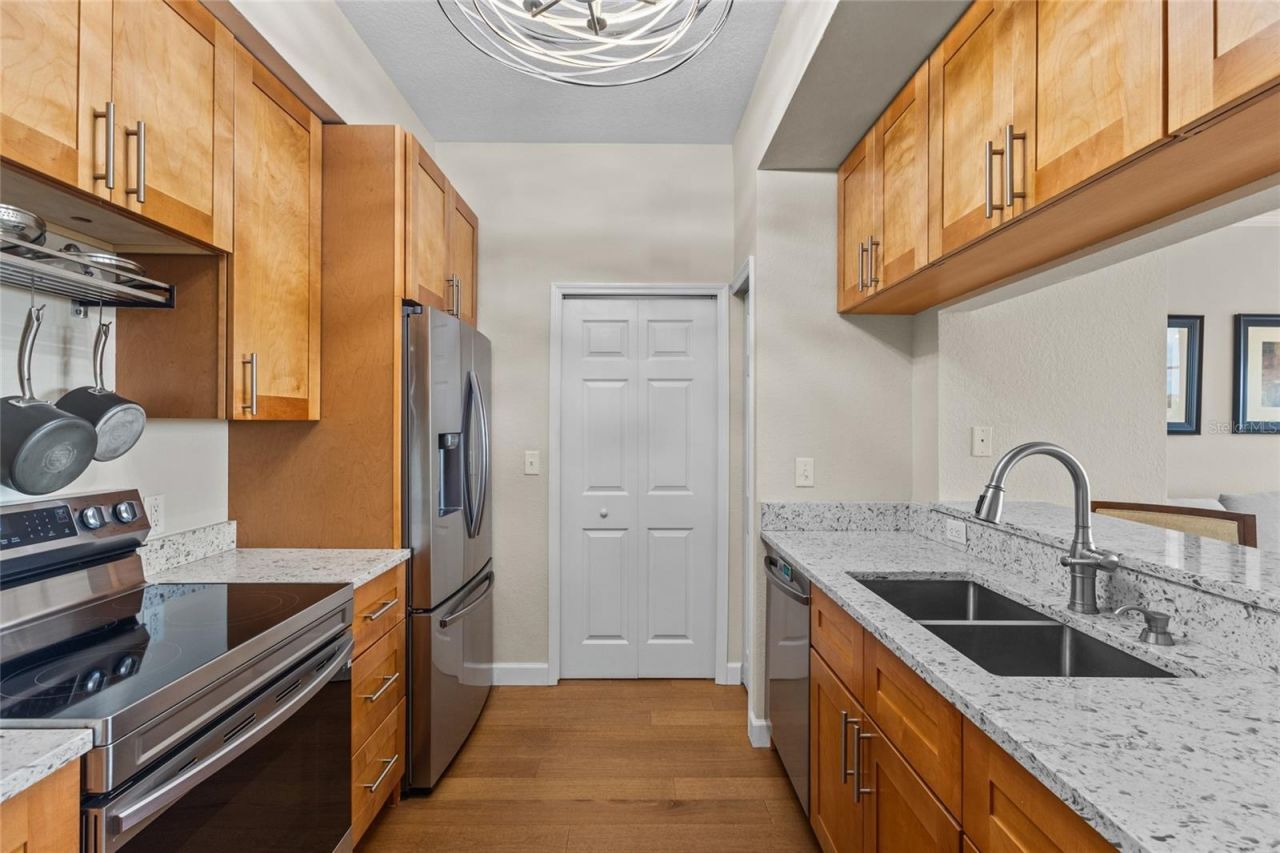 1064 N Tamiami Trail , Unit 1525, Sarasota, FL 34236 Photo