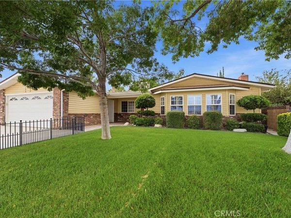 42123 45th Street W, Quartz Hill, CA 93536