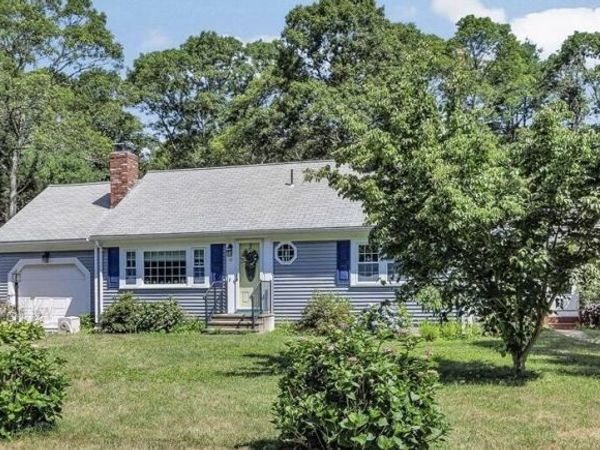 17 Galleon Way, Osterville, MA 02655