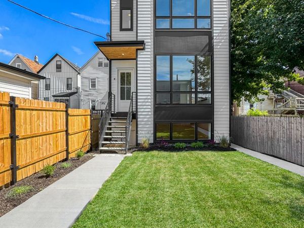 1728 N Sawyer Avenue, Unit Rear, Chicago, IL 60647
