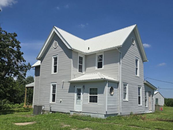 2420 220TH ST, Mt. Pleasant, IA 52641