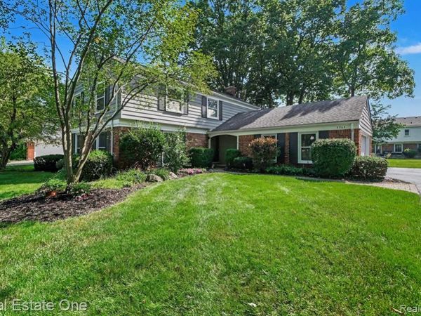 5963 Barnstable Court, West Bloomfield Twp, MI 48322