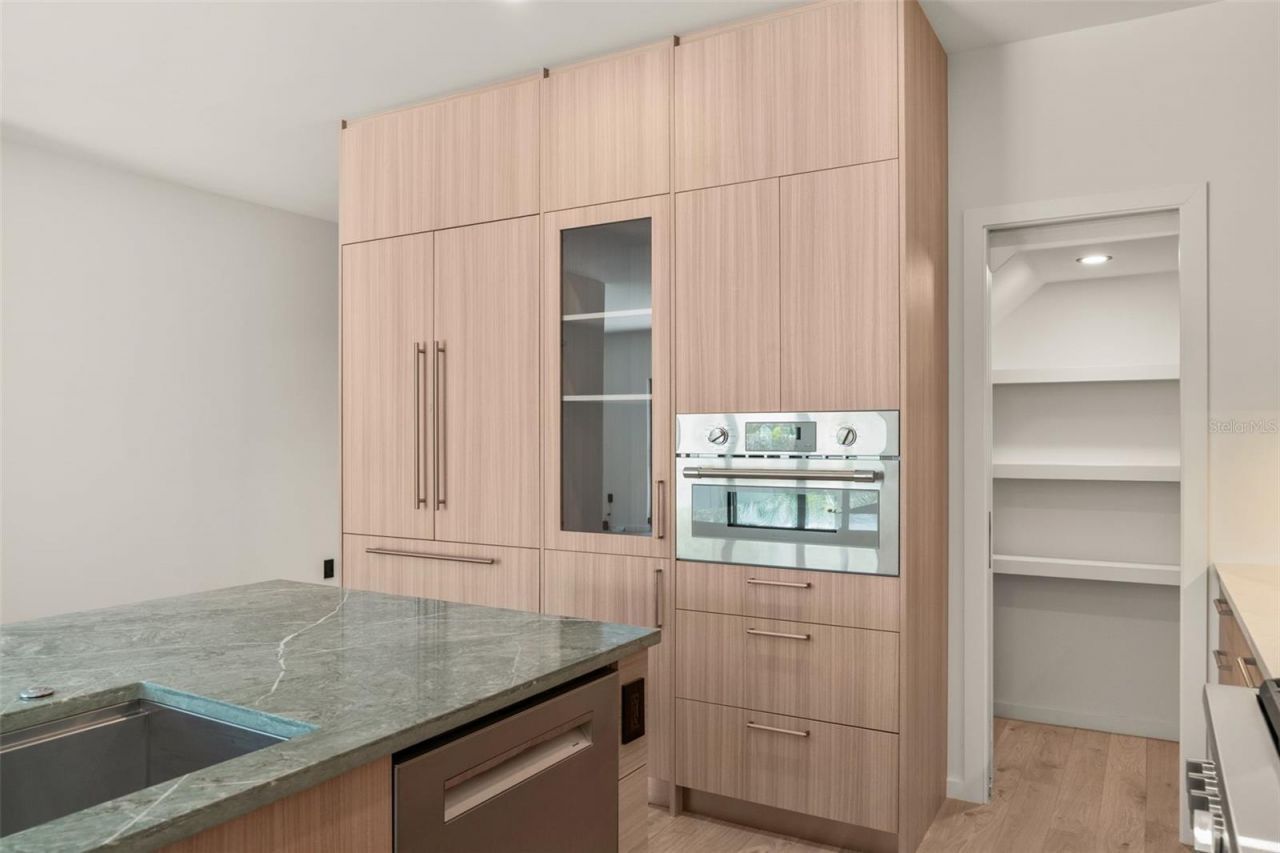 1680 Cherry Lane, Sarasota, FL 34236 Photo