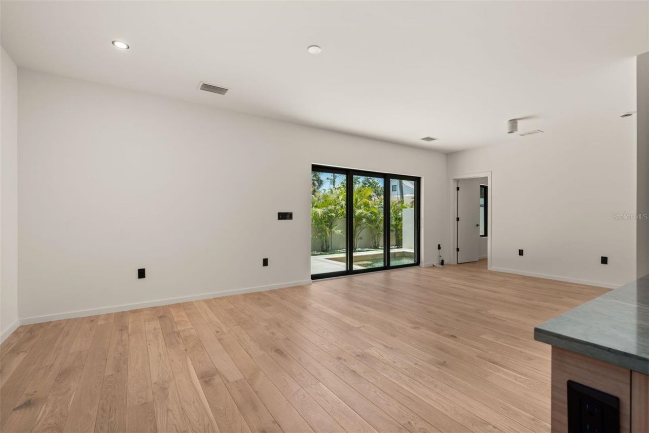 1680 Cherry Lane, Sarasota, FL 34236 Photo