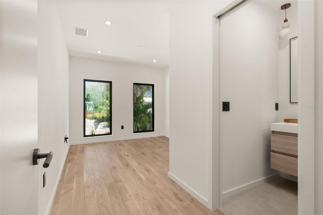 1680 Cherry Lane, Sarasota, FL 34236 Photo