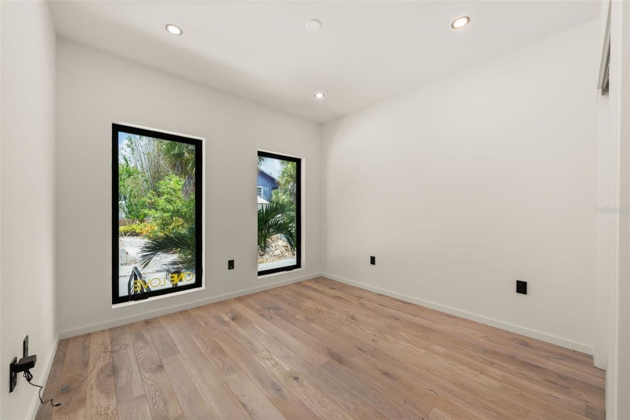 1680 Cherry Lane, Sarasota, FL 34236 Photo
