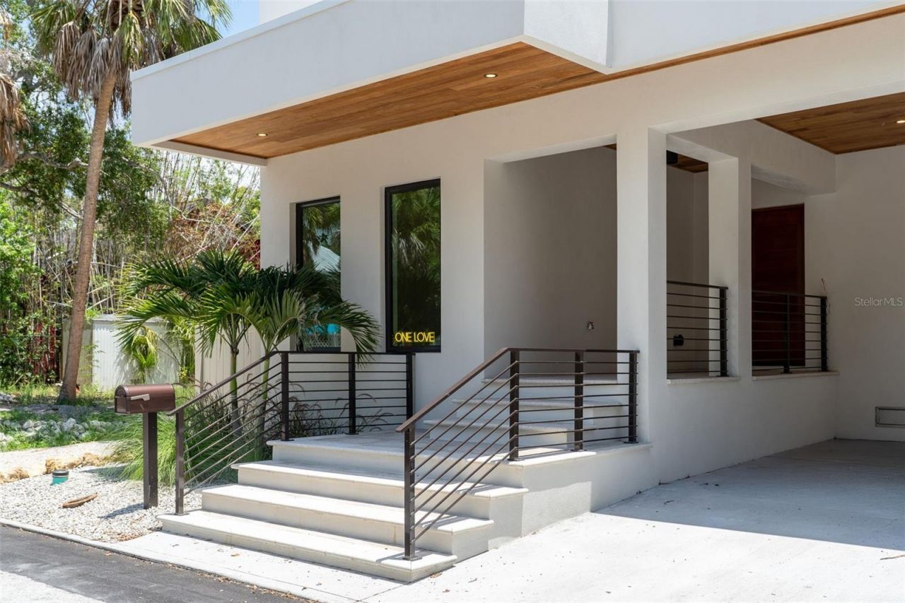 1680 Cherry Lane, Sarasota, FL 34236 Photo