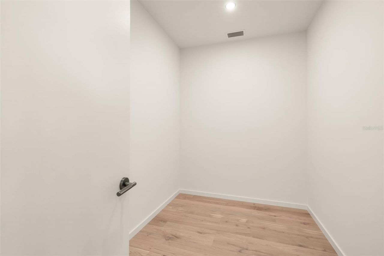 1680 Cherry Lane, Sarasota, FL 34236 Photo