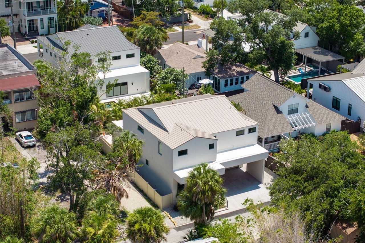 1680 Cherry Lane, Sarasota, FL 34236 Photo