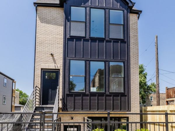 544 N Lawndale Avenue , Chicago, IL 60624