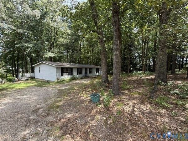 18816 Turkey Egg Road, Dinwiddie, VA 23841
