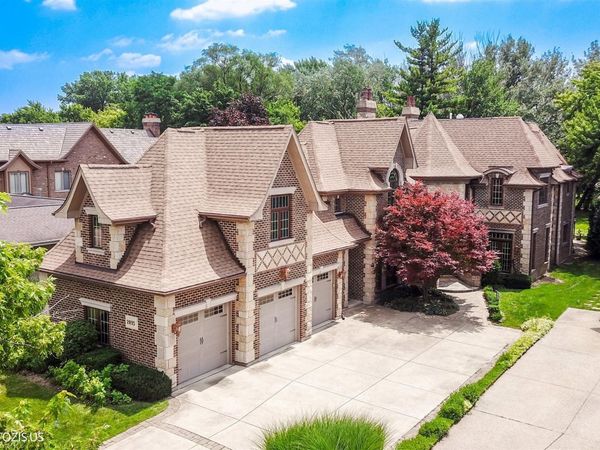 2895 Keystone Road , Northbrook, IL 60062