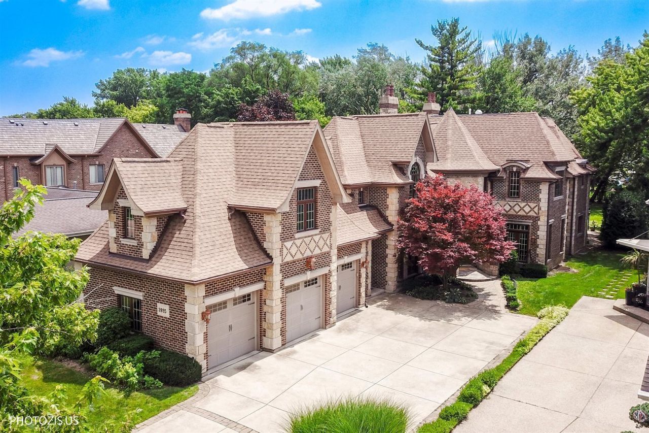 2895 Keystone Road , Northbrook, IL 60062