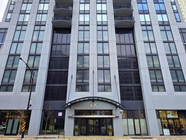 435 W Erie Street , Unit 1002, Chicago, IL 60654