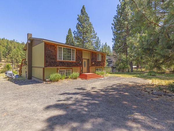 8511 McLaughlin Lane, Klamath Falls, OR 97601