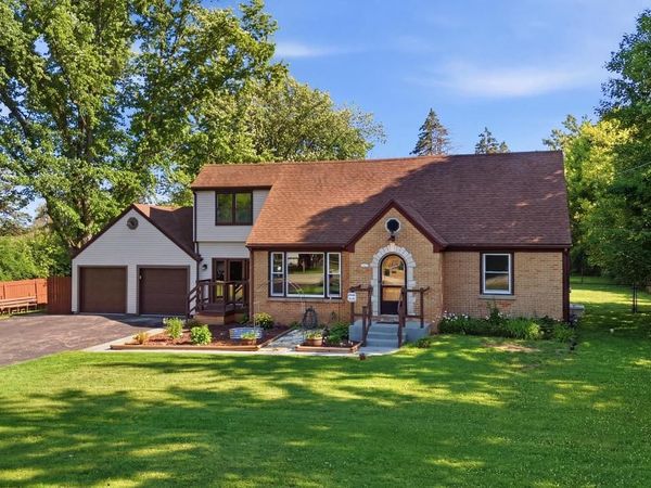1429 W Homestead TRAIL, Mequon, WI 53092