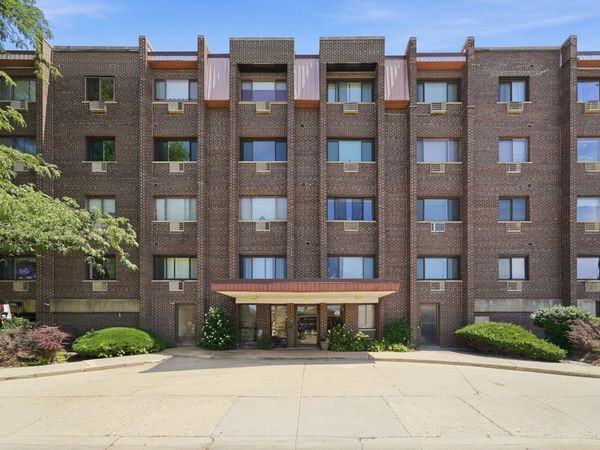 4623 N Chester Avenue , Unit 103W, Chicago, IL 60656