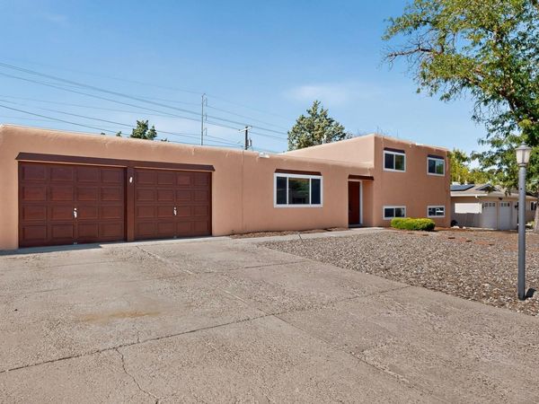 9308 Las Calabazillas Road NE, Albuquerque, NM 87111