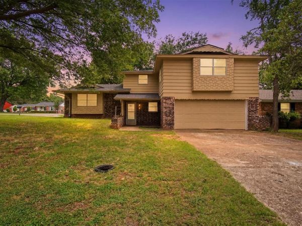 101 W Ash Drive, Noble, OK 73068