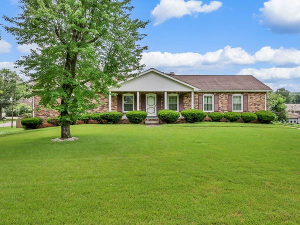 106 CRESTMORE DRIVE , Clarksville, TN 37040