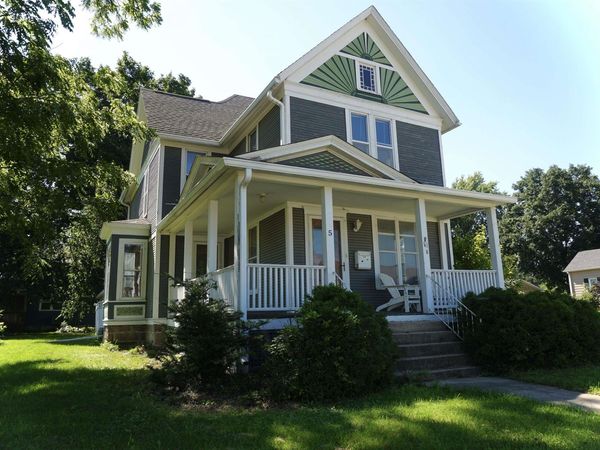502 4th Street SW , Waverly, IA 50677