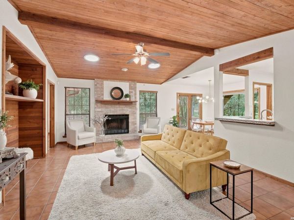 2703 OAK HAVEN DR, San Marcos, TX 78666