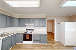 334 W Smith Ave photo 4