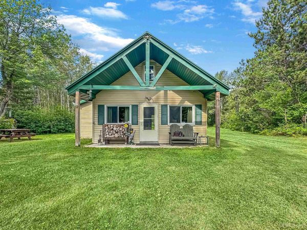 7854 38th Rd Road, Masonville Twp, MI 49878