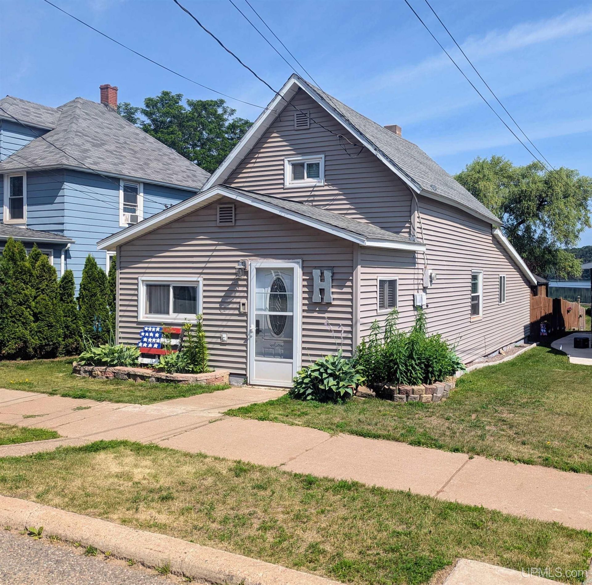 228 W Water Street, Negaunee, MI 49866 Main Photo