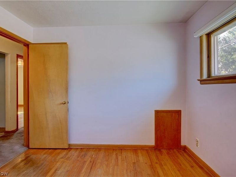 1679 Chelmsford Road, Mayfield Heights, OH 44124 Photo 18