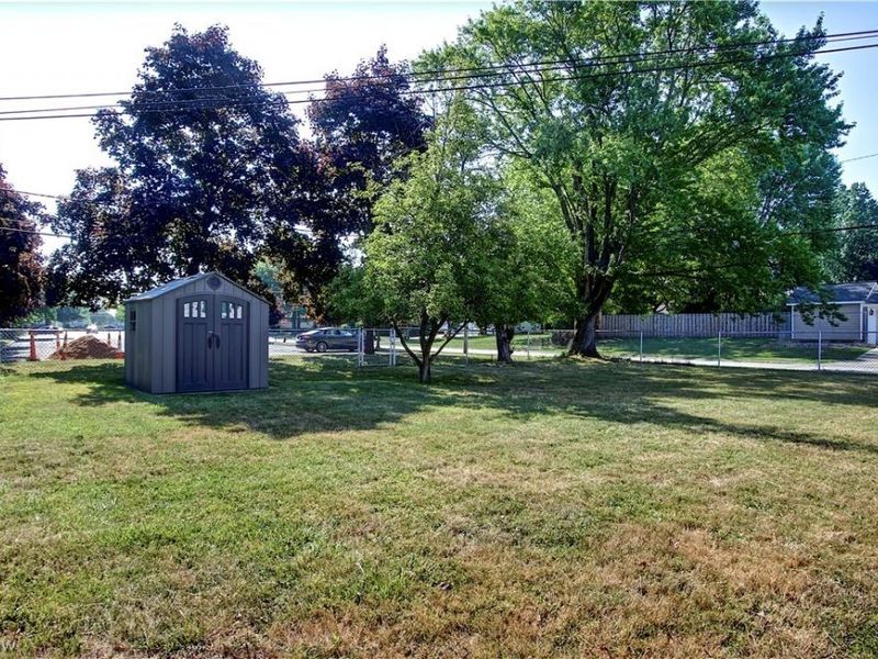 1679 Chelmsford Road, Mayfield Heights, OH 44124 Photo 30