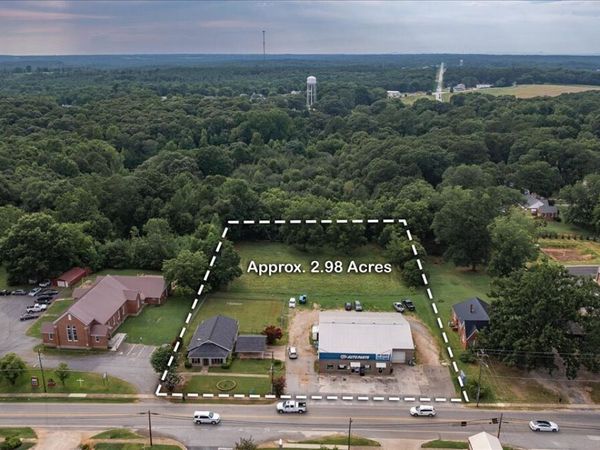 317 & 295 General Daniels Avenue N, Danielsville, GA 30633