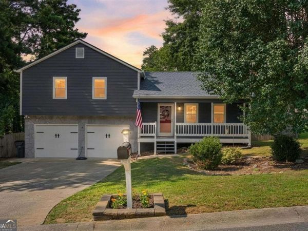4983 Hunters Cove Drive, Acworth, GA 30101