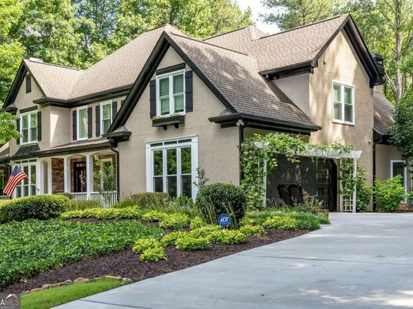5363 Thornapple Lane NW, Acworth, GA 30101