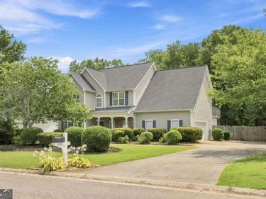 6356 Wilmington Way, Flowery Branch, GA 30542