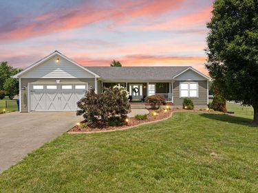 135 Cloverfield Drive, Campbellsville, KY 42718