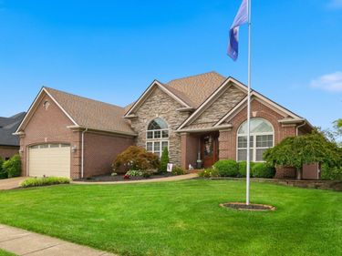 128 Kingston Drive, Georgetown, KY 40324